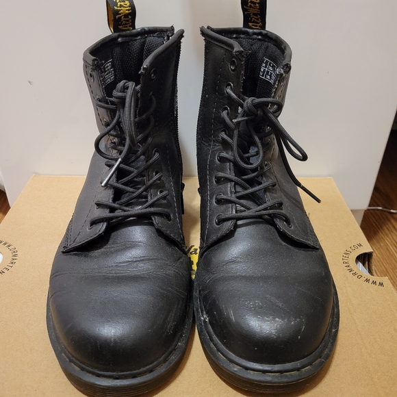 Dr.Martens Delaney Combat Boots - Picture 3 of 6